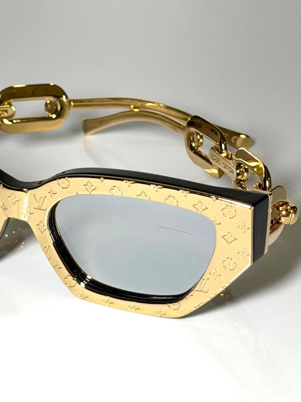 Louis Vuitton LV Edge Z1476W Gold Monogram Sunglasses